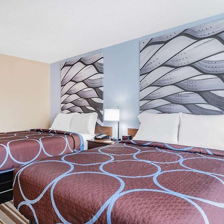 Super 8 By Wyndham Joliet Hotel Bagian luar foto