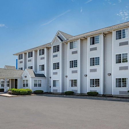 Super 8 By Wyndham Joliet Hotel Bagian luar foto