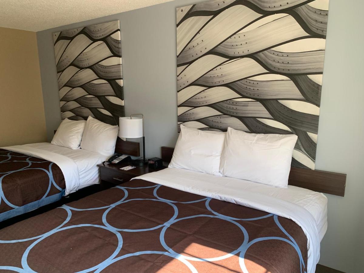 Super 8 By Wyndham Joliet Hotel Bagian luar foto